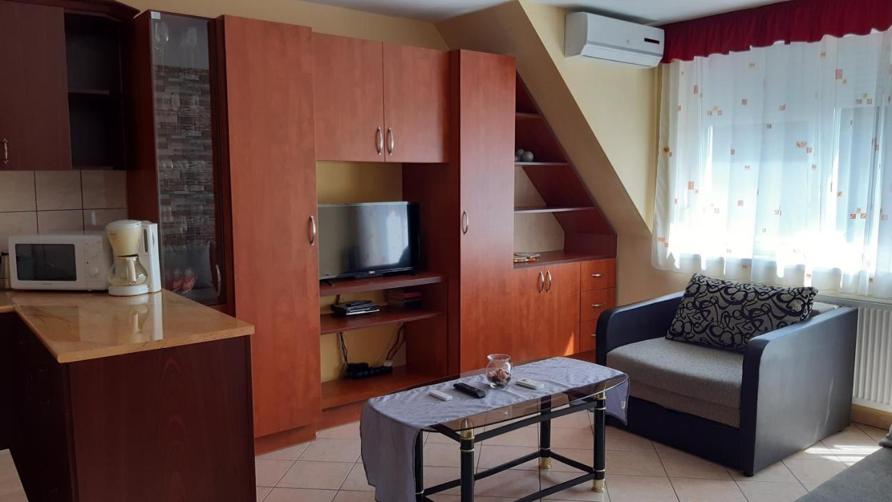 Elizabet Apartman a belvárosban Szarvas Exterior foto